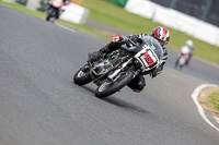 Vintage-motorcycle-club;eventdigitalimages;mallory-park;mallory-park-trackday-photographs;no-limits-trackdays;peter-wileman-photography;trackday-digital-images;trackday-photos;vmcc-festival-1000-bikes-photographs